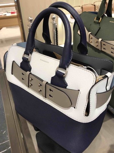 Burberry クロスボディバッグ Small Belt Bag Kate&You-ID1388