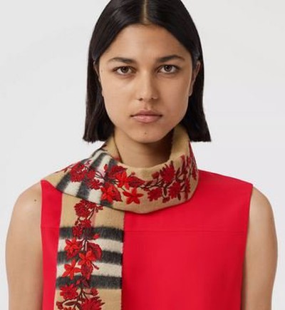 Burberry - Foulards & Écharpes pour FEMME online sur Kate&You - 80536341 K&Y14827