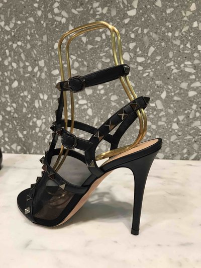 Valentino Garavani - Sandales pour FEMME Sandales Rockstud Noire online sur Kate&You - K&Y1493