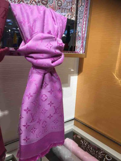 Louis Vuitton - Foulards & Écharpes pour FEMME Châle monogram online sur Kate&You - M733666 K&Y1558